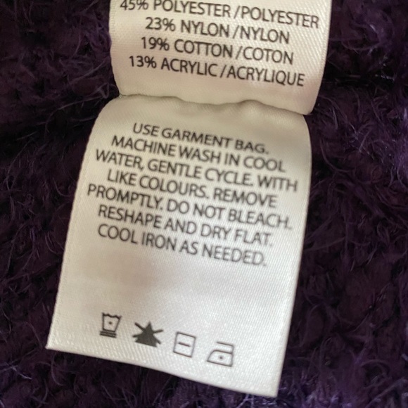 Kenneth Cole Reaction Women’s Sweater Size Medium - Picture 14 of 16